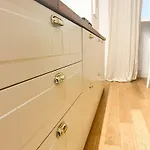 דירה Divini Gae Aulenti מילאנו